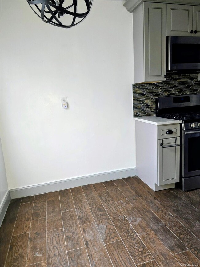 Photo - 310 N High St