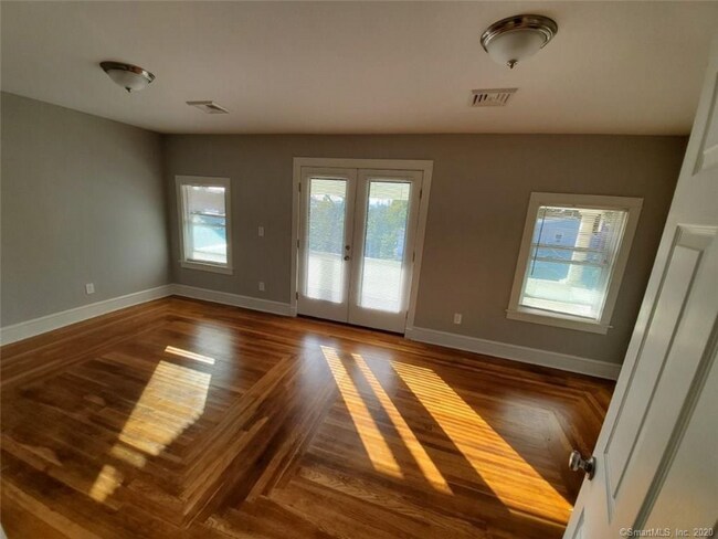 Photo - 179 Lenox St Unidad 2