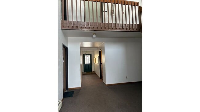 Photo - 512 W High St