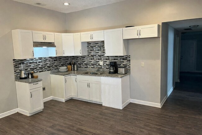 Photo - 3166 Pershing Ave