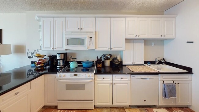 Photo - 2754 N Hampden Ct