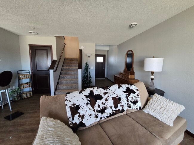 Photo - 685 Roberts Rd