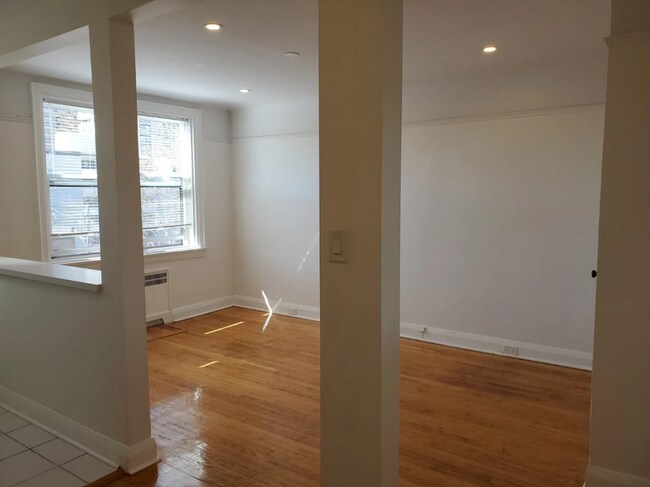 Photo - 1 Bedroom in Luxury Boutique building in F... Unit 203