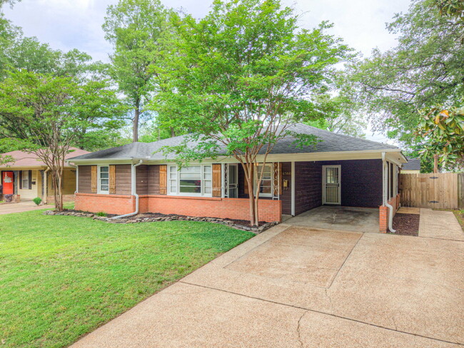 "Charming 4-Bedroom Sanctuary on Boyce Roa... - "Charming 4-Bedroom Sanctuary on Boyce Roa... Apartamento