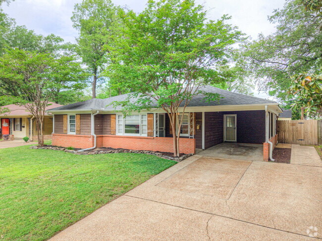 Building Photo - "Charming 4-Bedroom Sanctuary on Boyce Roa... Rental
