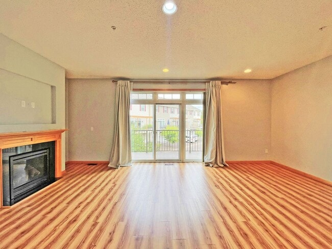 Photo - 11903 Emery Village Dr N