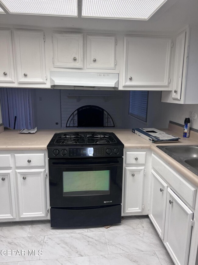 Photo - 4904 Winthrop Dr