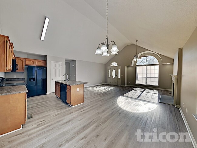 Photo - 1056 Stirrup Pl NW