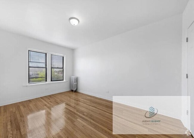 Building Photo - 3 bedroom in Chicago IL 60649 Unit 58-3 Rental