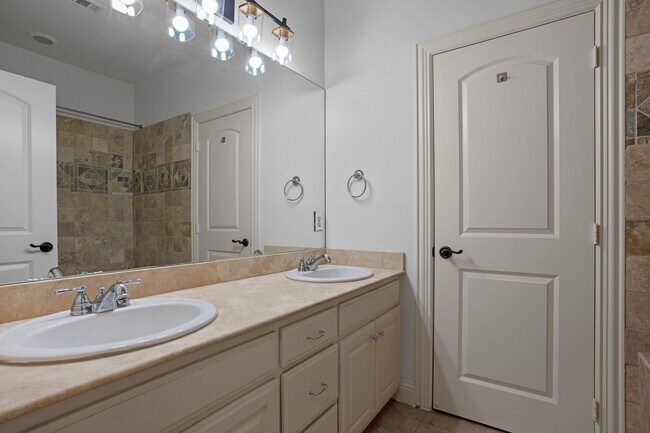 Photo - Luxury Highland Park Condo Unit Hillcrest Ave  03