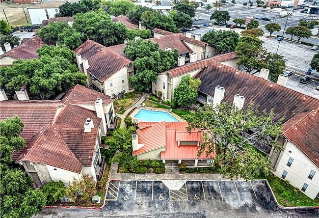 Photo - "Spacious 2-Bed, 2-Bath Condo Retreat in Prime San Marcos Location – 1036 Sq. Ft. of Comfort!"