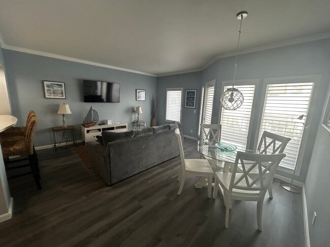 Sala de estar/comedor - 655 Columbia St Unidad Columbia Street