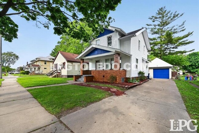 Photo - 4140 Caroline Ave