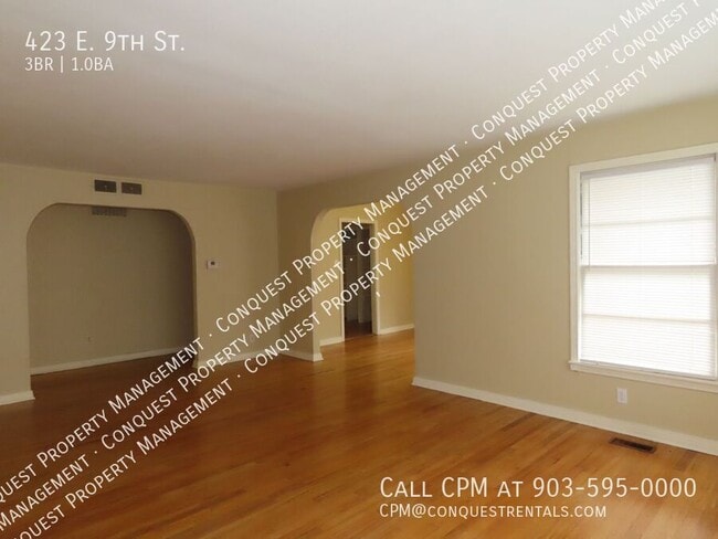 Photo - 423 E 9th St