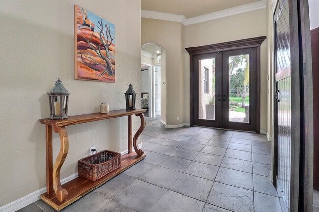 Photo - 1289 Beacon Cir