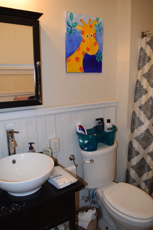 Photo - 39 Carolina St Unidad A - Down