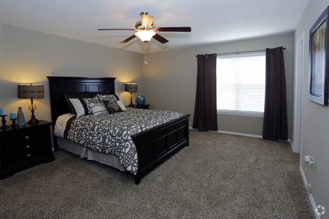 Photo - The Oakley at Hillcrest