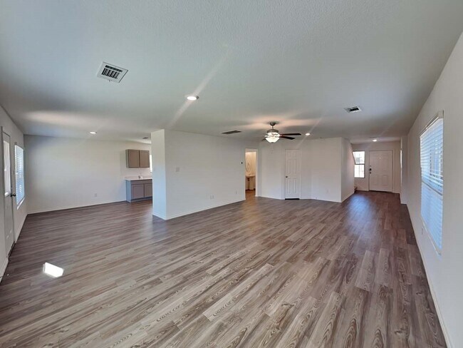 Photo - 18843 Wembley Vis Trl