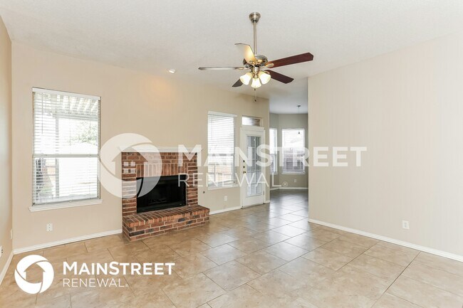 Photo - 719 E Grubb Dr