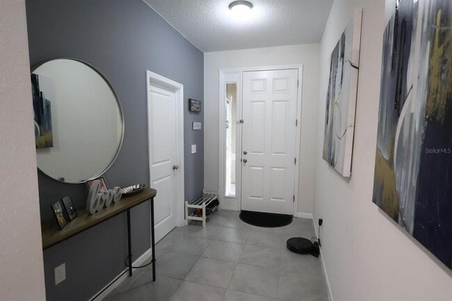 301 Golden Sands Cir