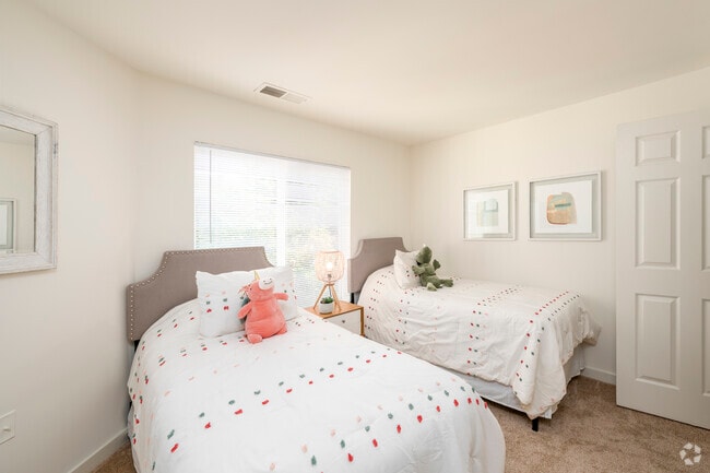 2BR, 2BA – 782SF - Bedroom