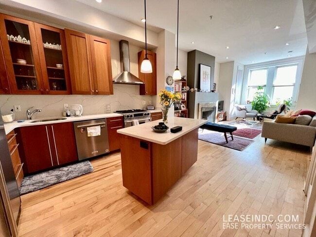 Photo - 1433 R St NW Unit #2