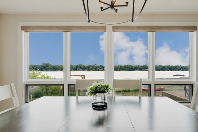 Photo - 4612 W Lake Shore Dr Unidad SI ID1560829P
