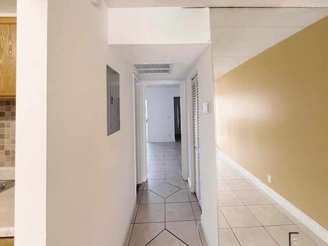 Photo - 600 Village Green Ct Unit 203