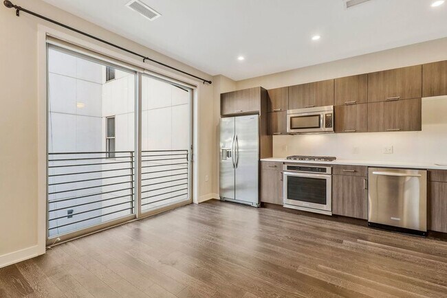 Photo - 1350 Maryland Ave NE