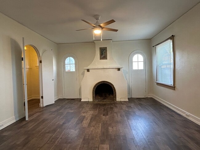 Photo - 1305 Montgomery St