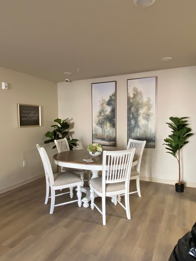 Photo - Magnolia Trace