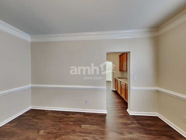 Photo - 105 Riverfront Pky