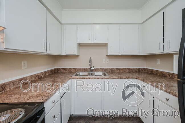 Photo - 3388 McGehee Rd Unidad Apt E