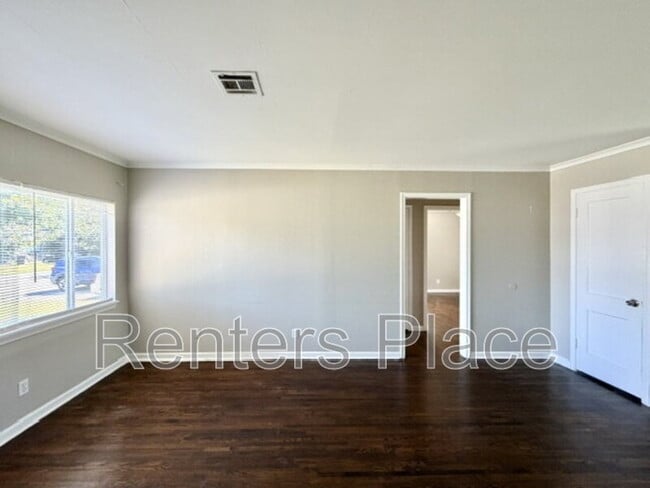 Photo - 1428 E 52nd St
