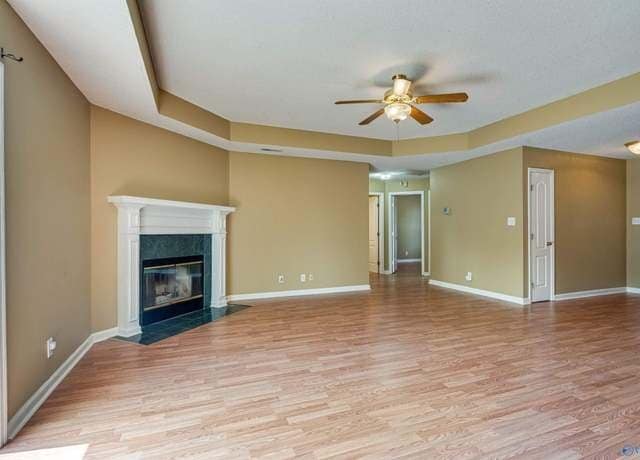 Photo - 206 Maddux Ct