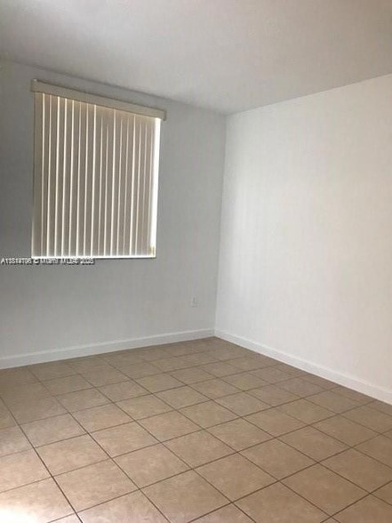 Photo - 1650 NE 33rd Ave
