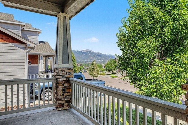 Photo - 1437 Grand Overlook St