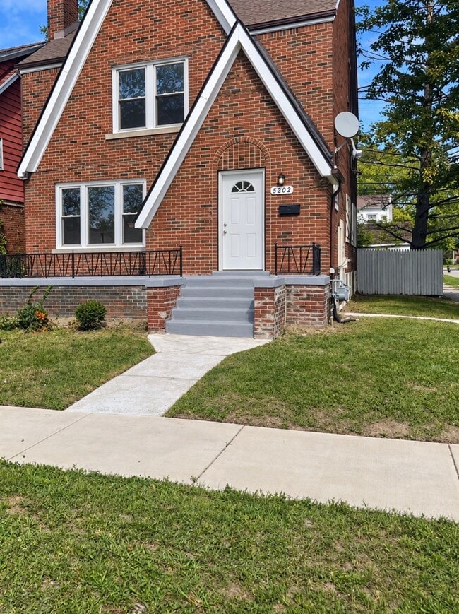 Photo - 5202 Devonshire Rd