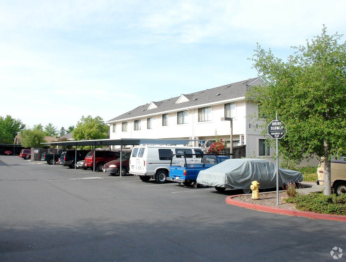 Photo - Forest Winds Apartments