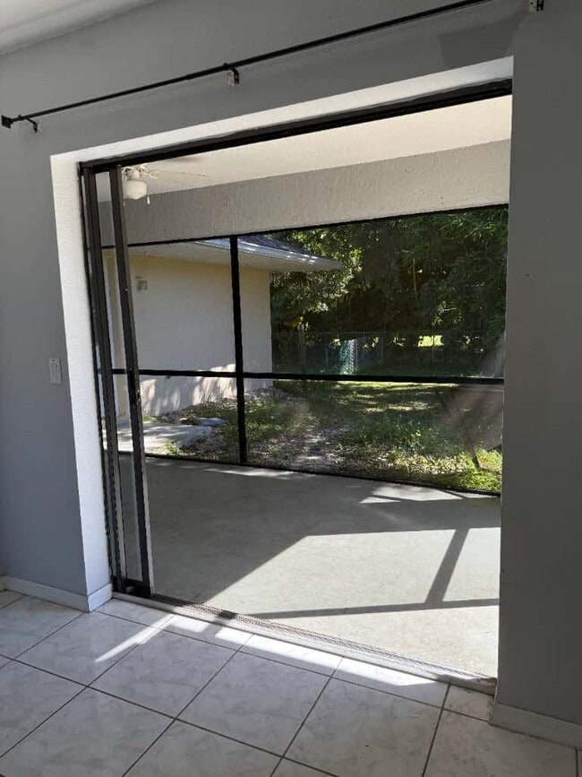 Photo - 1474 Dewitt St