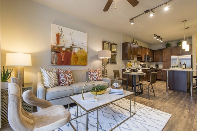 Photo - Live Smart, Live Midtown + Free Weeks! Unidad PATM3