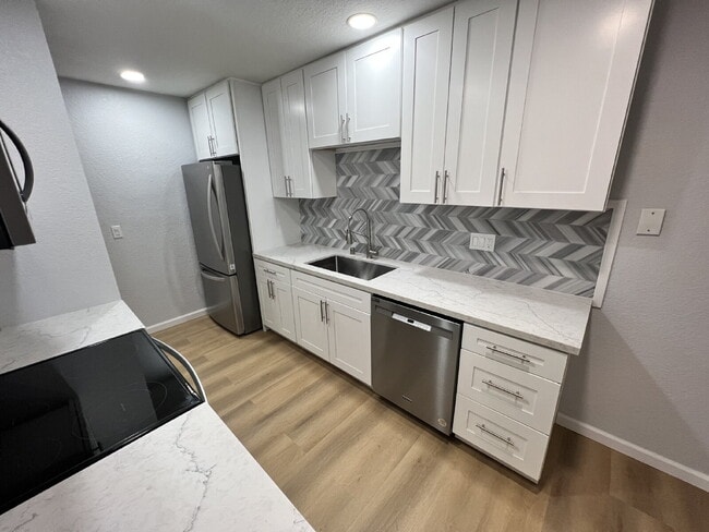 $2,300 - 2 Bed / 1 Bath Condo in El Cajon