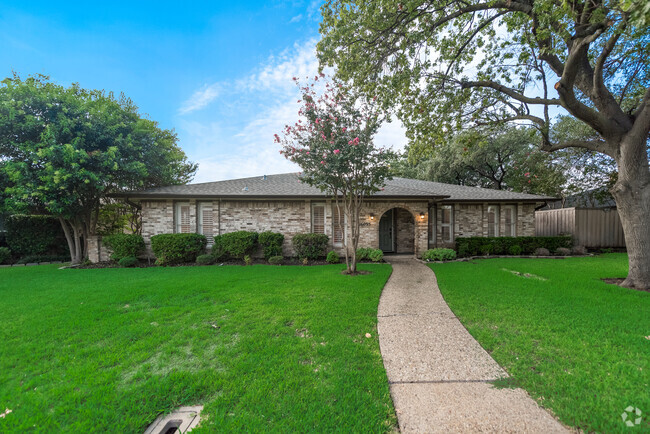 Building Photo - 16095 Longvista Dr Rental