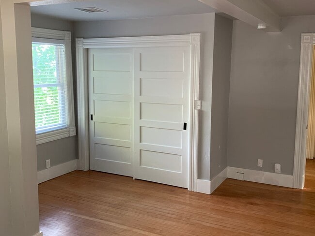 Photo - Downtown Auburn Charmer