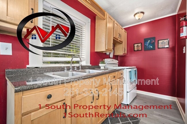 Photo - 660 Summerville St