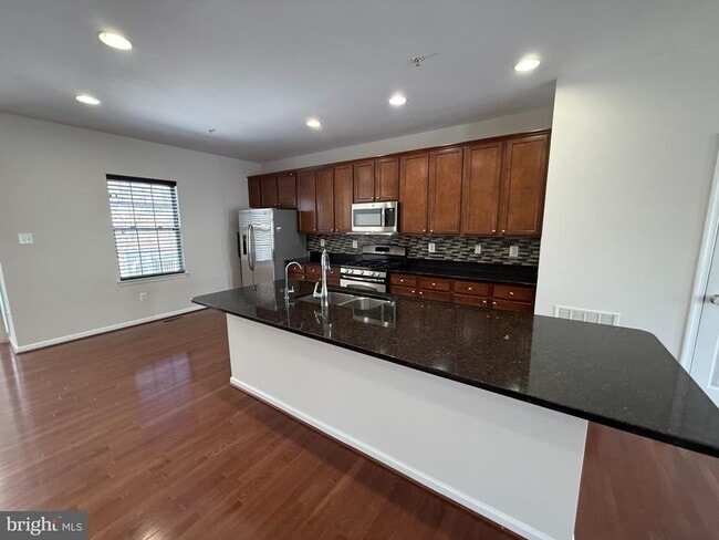 Photo - 6764 Green Mill Way