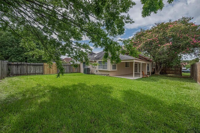 Photo - 15827 Beechnut St