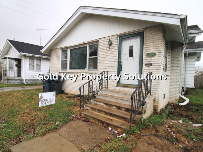 Building Photo - Updated 2 BR 1 BA House with Central Air and Garage (SECTION 8 APPROVED)