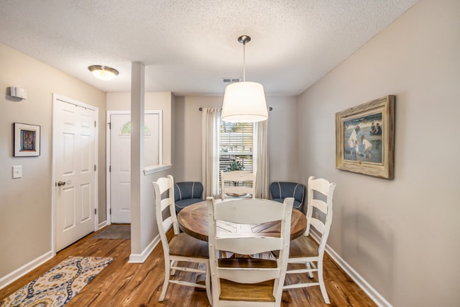 Photo - 1518 Blaze Ln