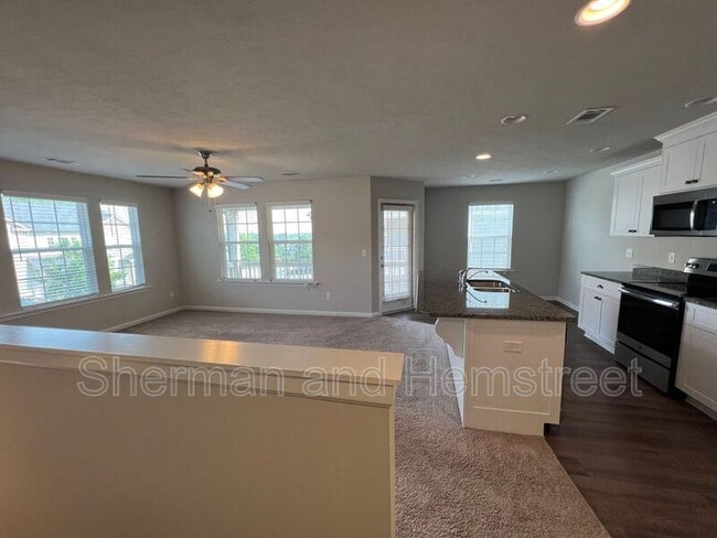 Photo - 746 Tarvin Cir Unidad 746